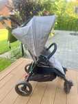 Sprzedam spacerówkę valco baby snap 4