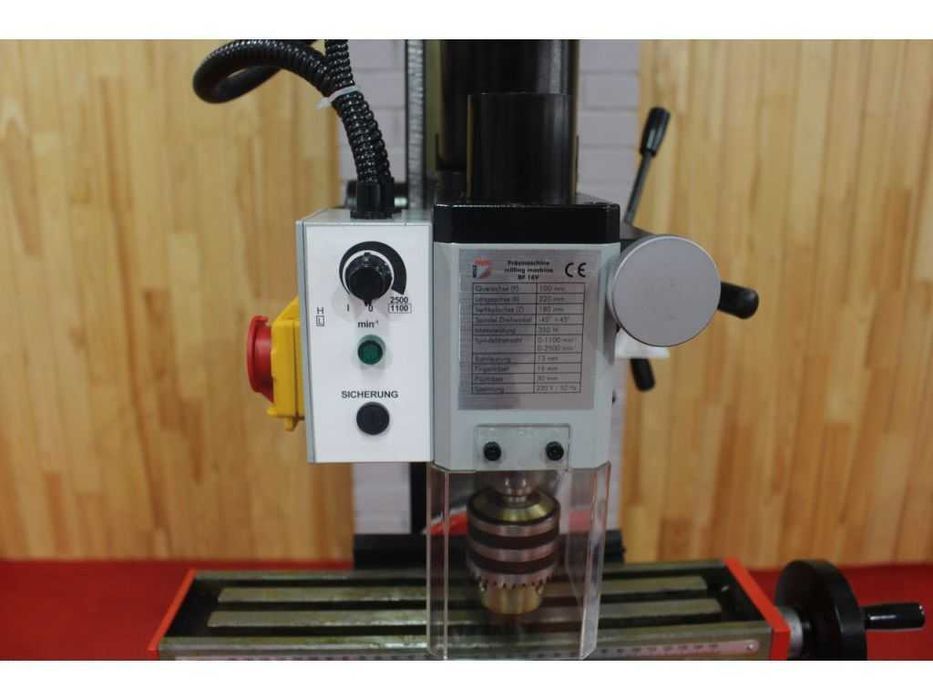 Фрезерний верстат Holzmann BF 16V, 2500 об/хв, поворот голови 45°