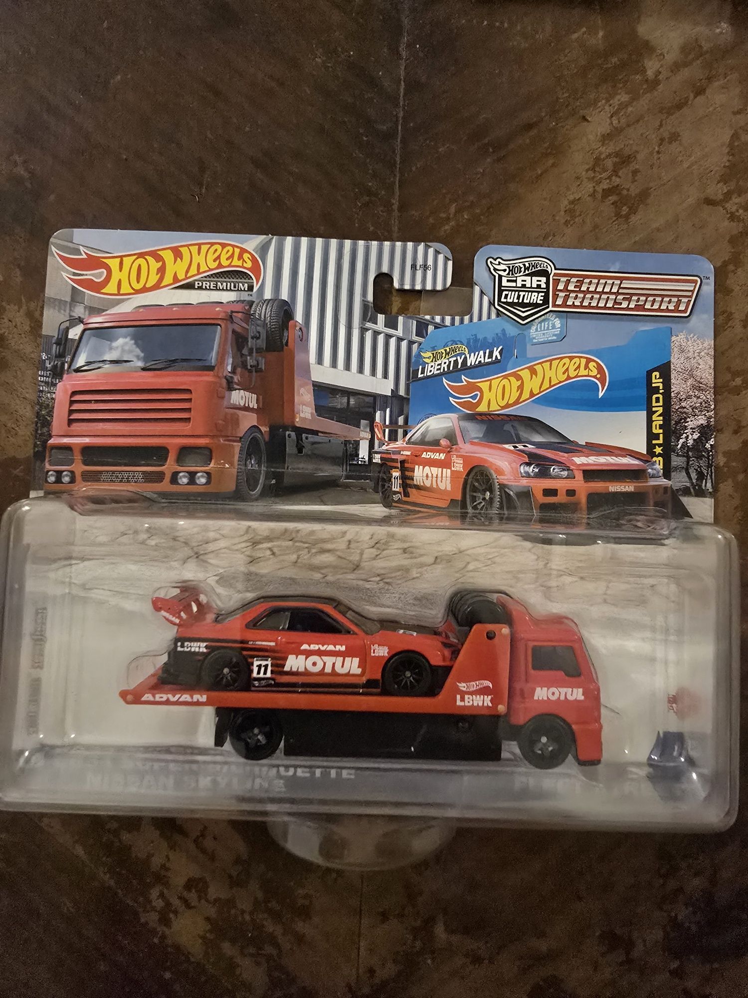 Nissan GTR R34 Hot Wheels Team Transport