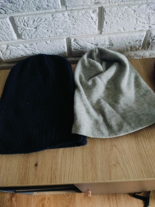Czapki damskie uniwersalne