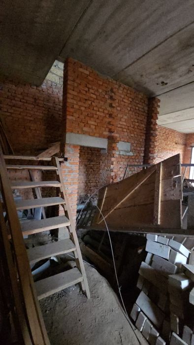 Новобудова двоповерховий будинок з гаражем – вигідна пропозиція