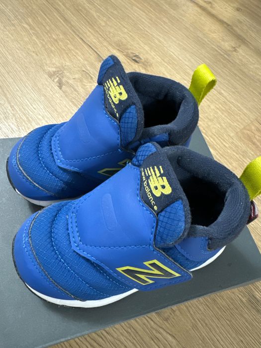 Утепленные детские кроссовки New Balance