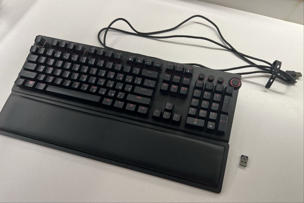 Геймерська бездротова клавіатура Razer BlackWidow V3 PRO