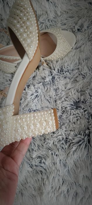 Buty ślubne z perełkami 38-39