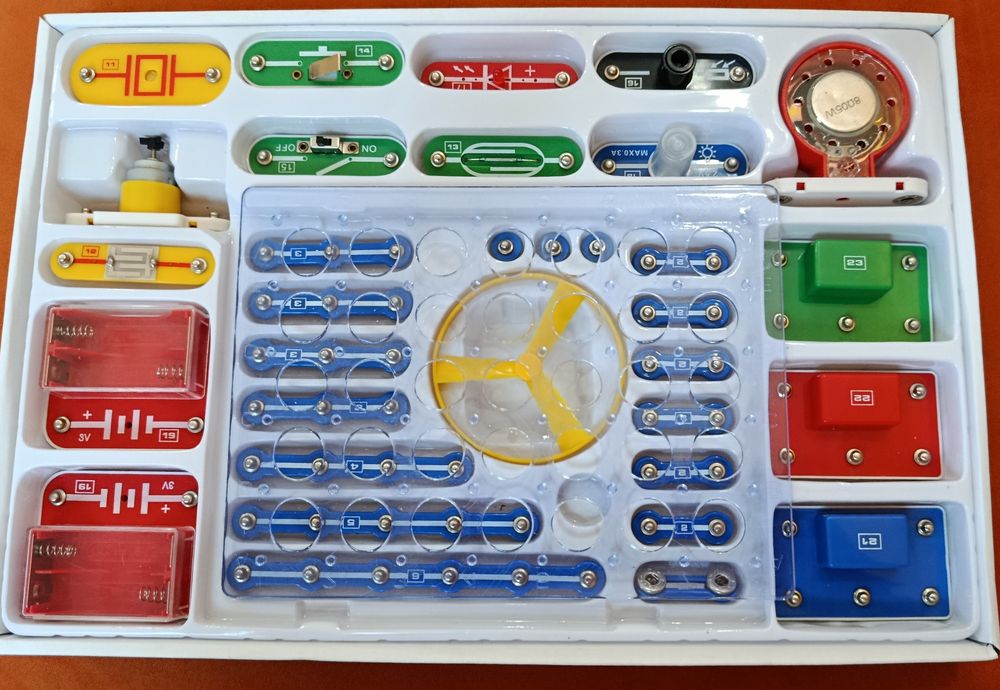 Електронний конструктор ZNATOK