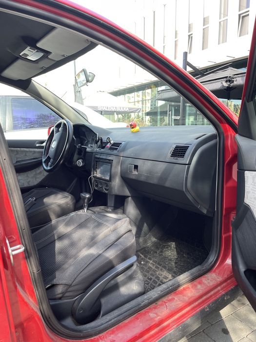 Авто шкода фабія