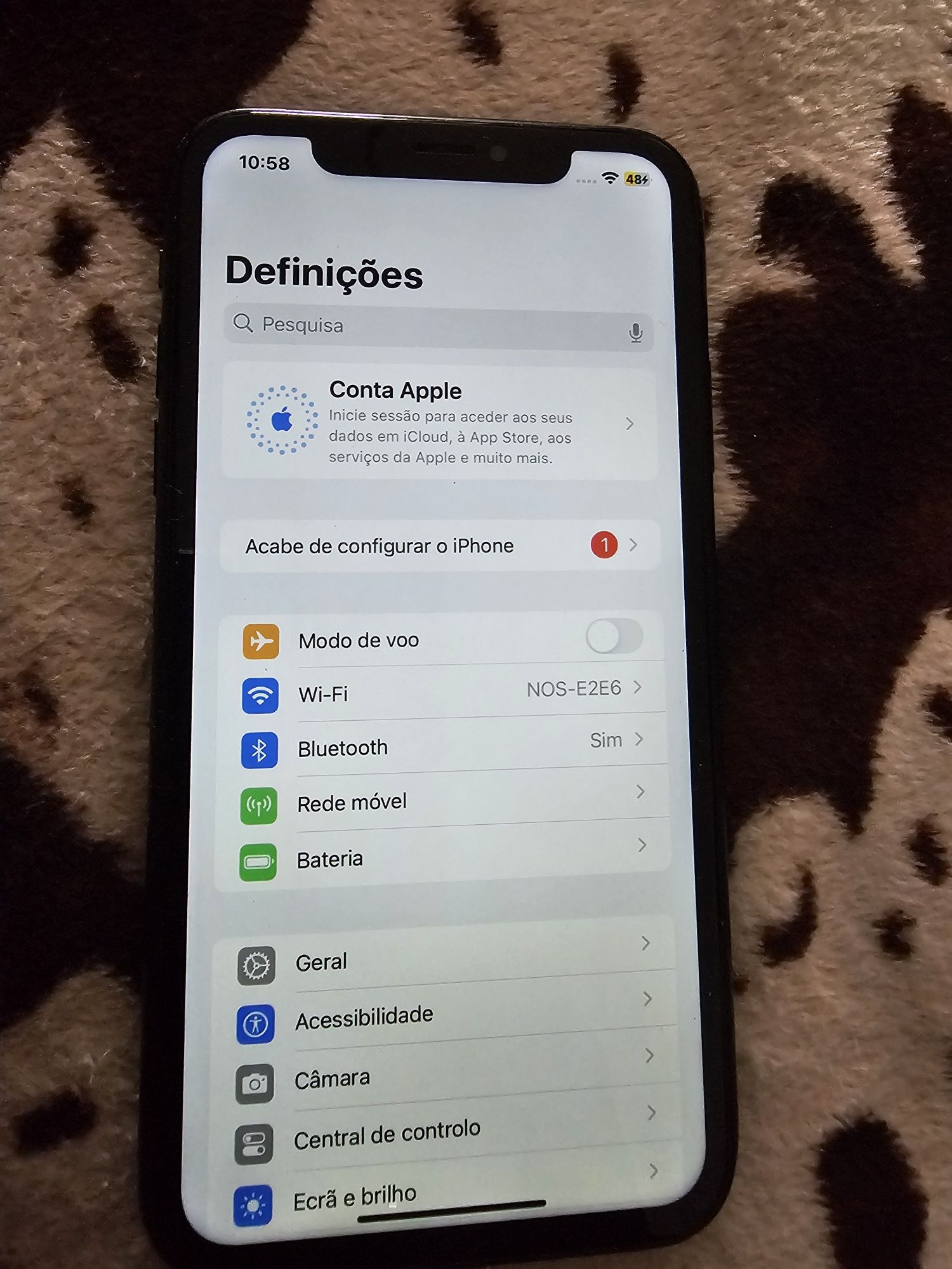 IPhone xr 64gb..