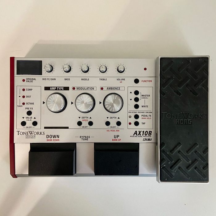 Korg AX10B мультиефект-процесор для бас-гітари