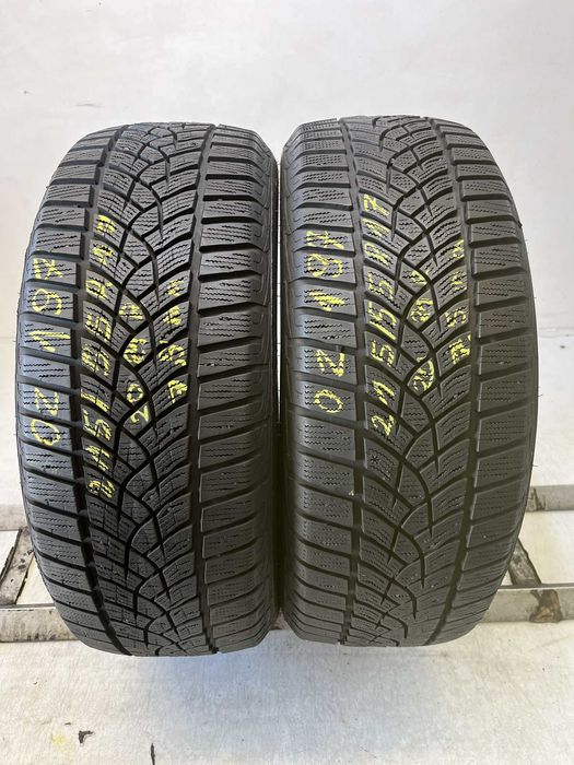 2x 215/55R17 GoodYear Ultra Grip Performance + 98V OZ197