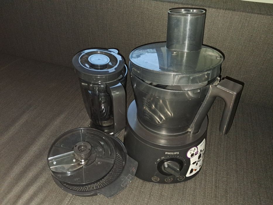 Кухонний комбайн philips hr7776