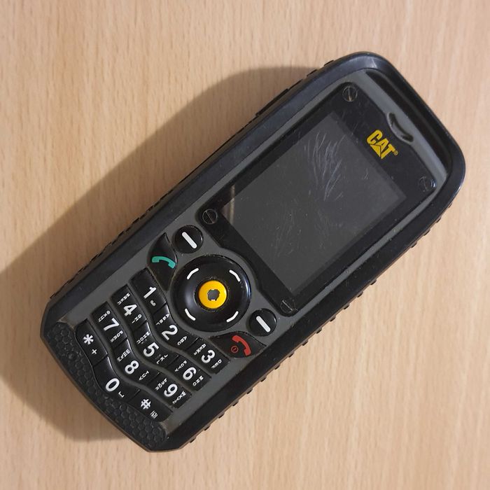 Защищенный телефон кнопочный Caterpillar CAT B25 с батареей