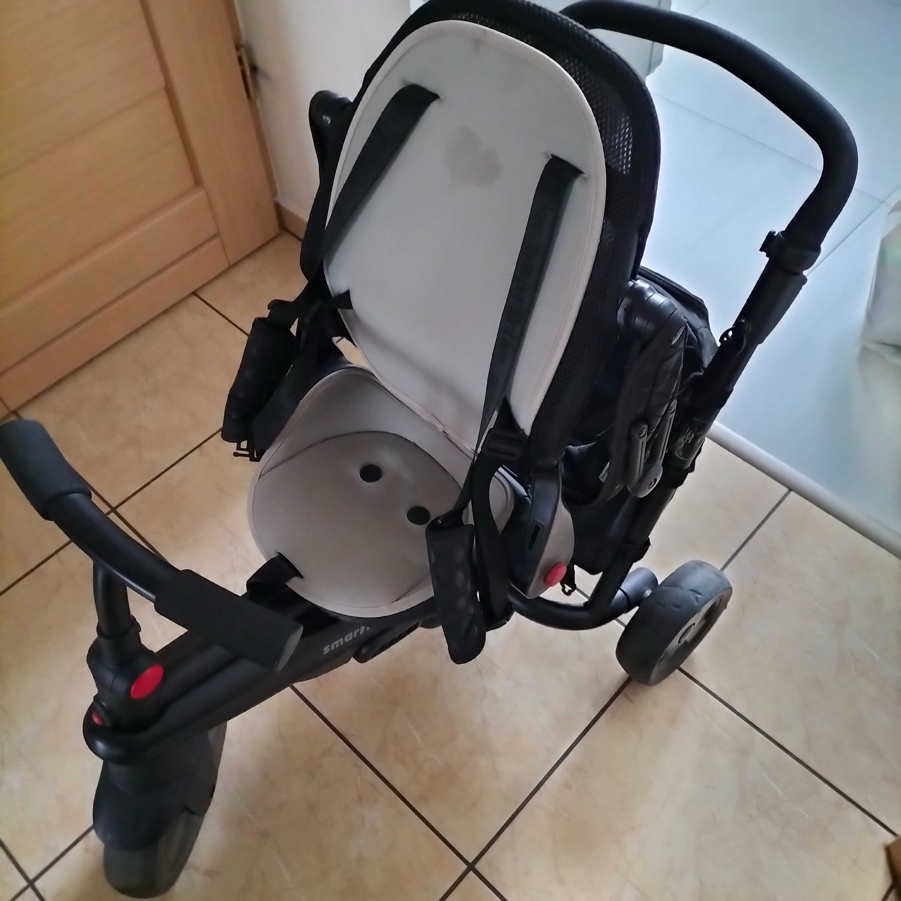 Trójkołowy jeździk pchacz rowerek SmarTrike