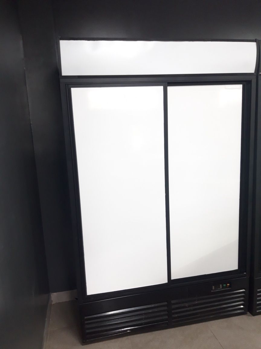 Холодильник Холодильна шафа вітрина UBC Ice Stream Super Large