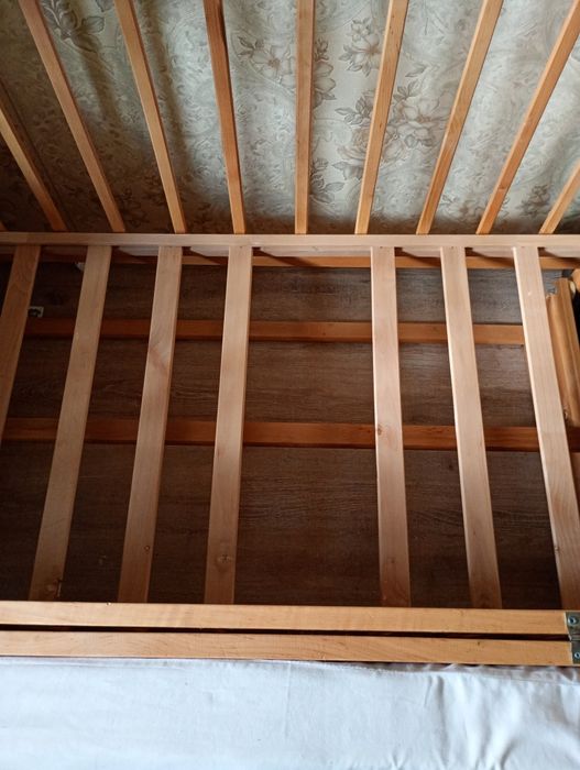 Ліжко з матрацом