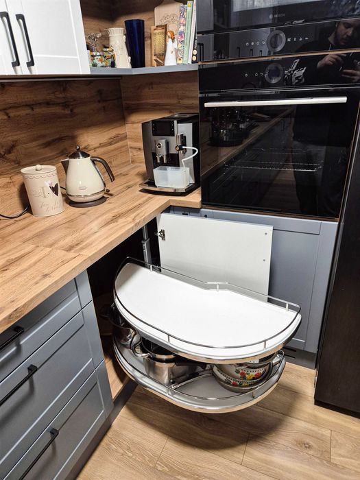 Meble na wymiar – kuchnie, szafy, garderoby | Profesjonalny montaż