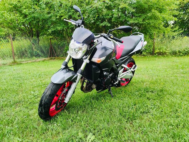 Suzuki gsr 600 Yoshimura
