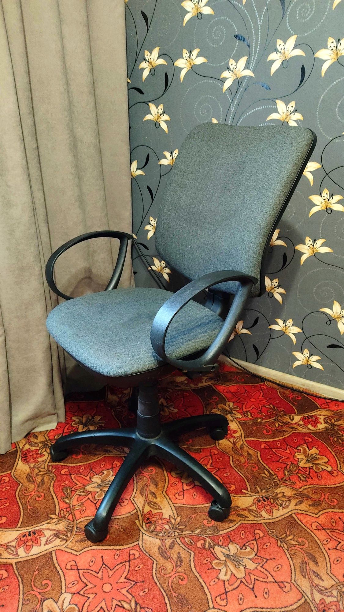 Крісло, стілець, стул комп'ютерний геймерський