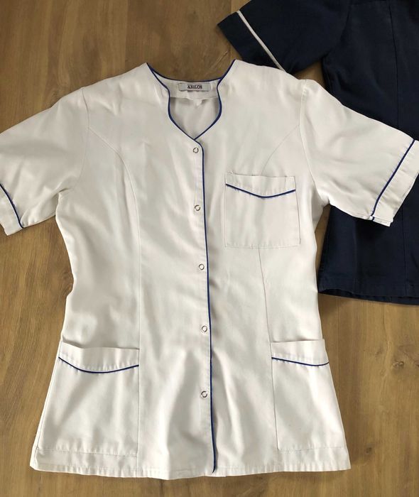 Bluzki medyczne R.M ( 38 )uniform, mundurek, fartuch, białe, granatowe