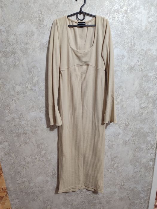 Сукня беж міді силуетна  рубчик базова М
