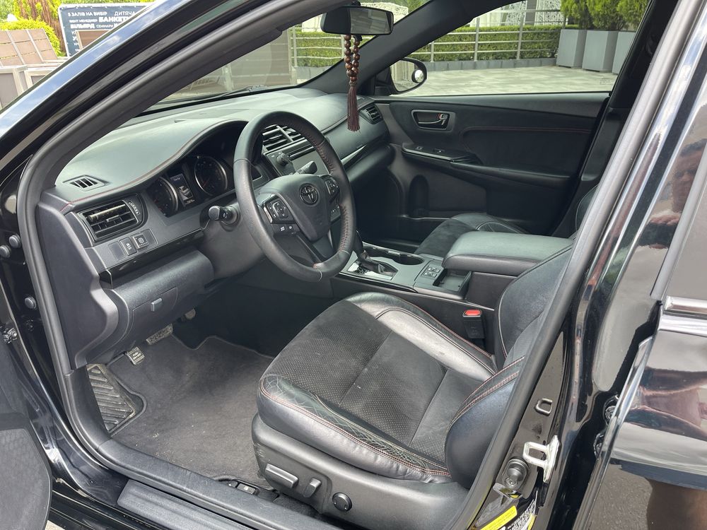 Оренда авто Toyota Camry / прокат авто в Києві