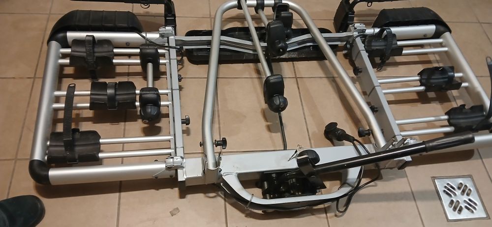 Bagażnik rowerowy na hak Thule 903 na 3 - 4 rowery