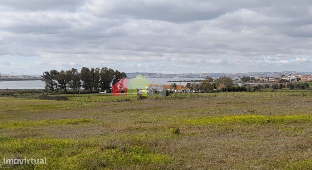 Terreno 7.128 ha com Projecto para Moradias - Sarilhos Pequenos - Moit
