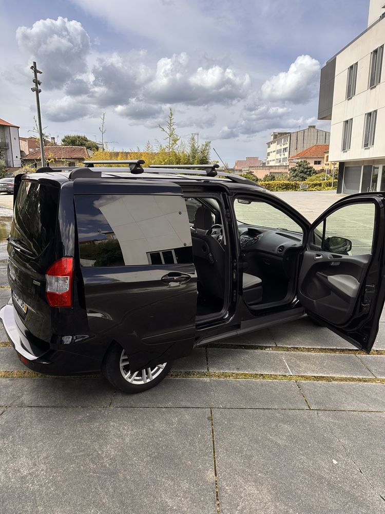 Ford Tourneo Courier 1.0 ecoboost