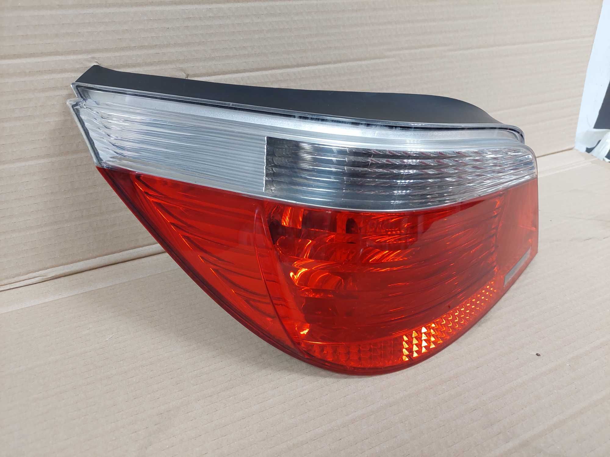 BMW 5 E60 LCI SEDAN lampa tył tylna lewa BDB KPL