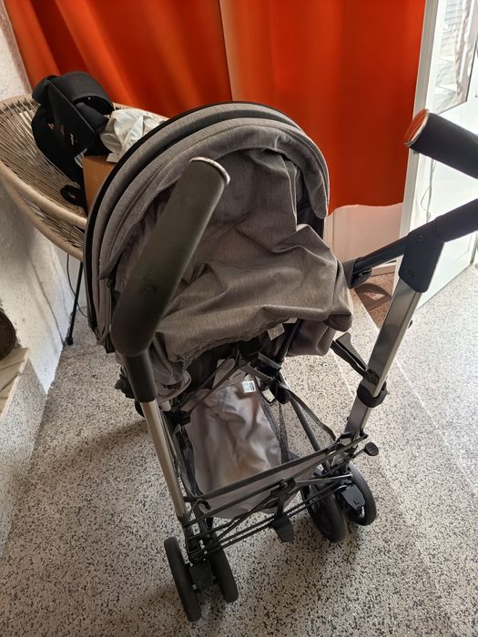 Carrinho de Passeio Cinza