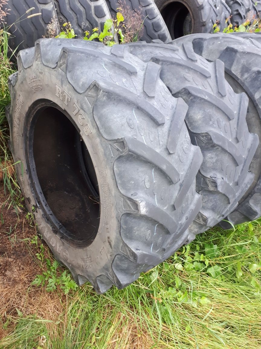 Opony para 320/70R20 BKT AGRIMAX 320/70 R - 20 RADIAL ZDROWE zachodnie