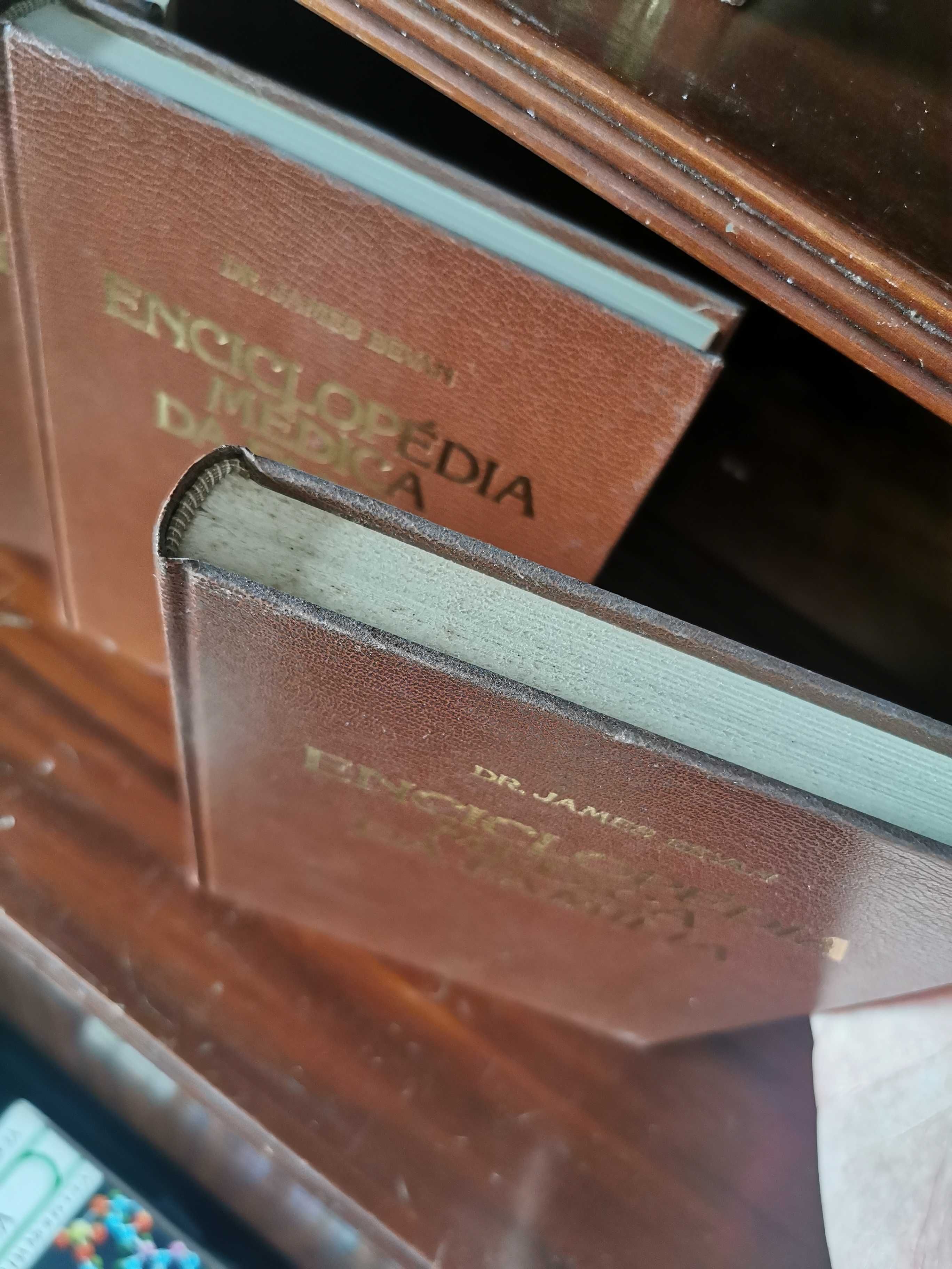 Enciclopédia Médica da Família
