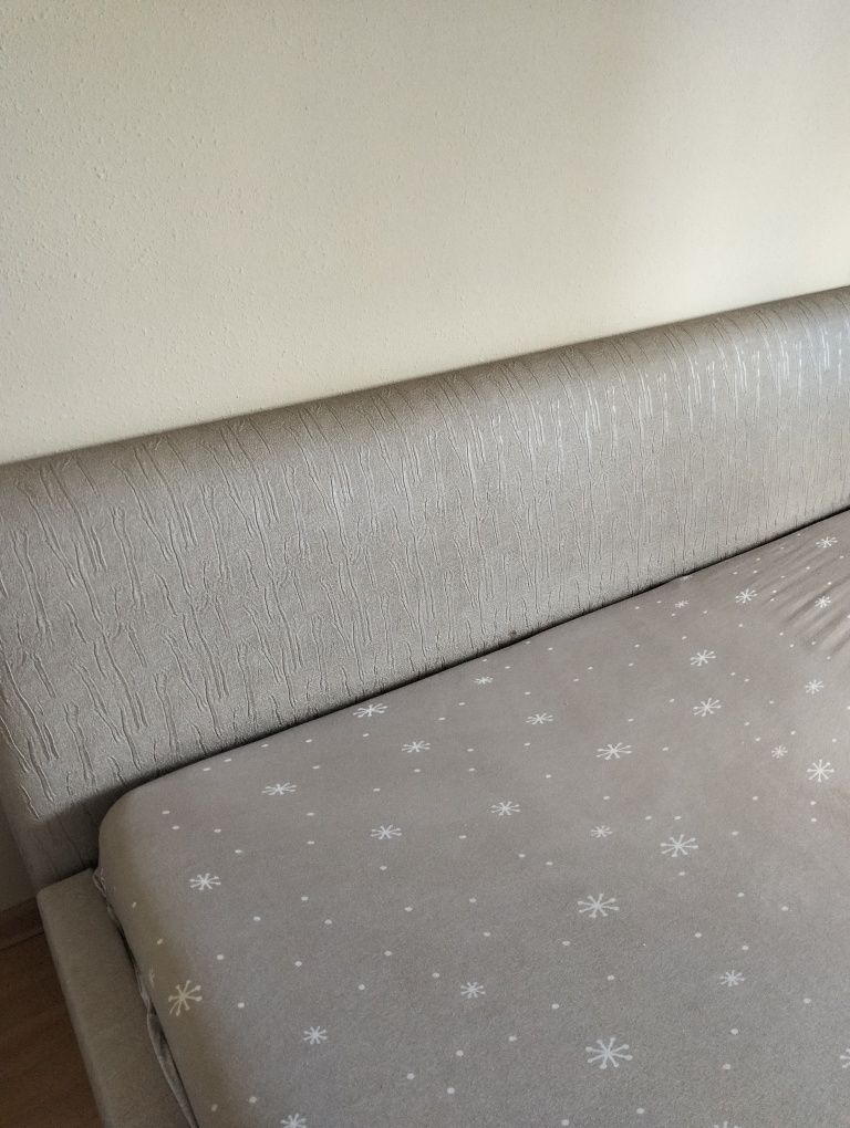 Łóżko 180 tapicerowane