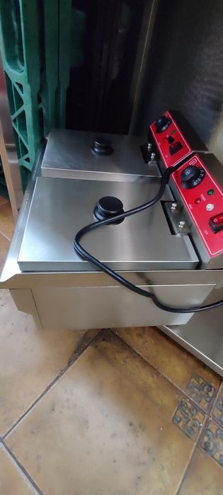 Фритюрница 8+8 л