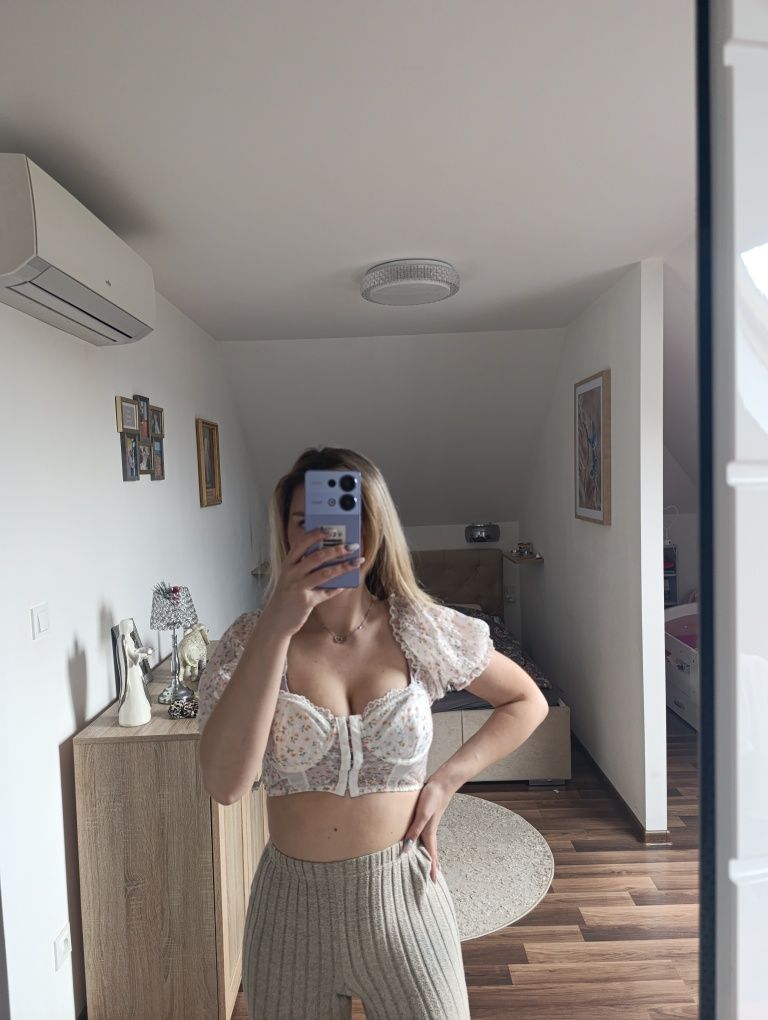 Sexy bluzka Crop ntop bufiasty rękaw siatka letni dekolt zatrzaski s.
