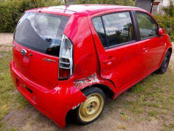 Subaru Justy uszkodzone,