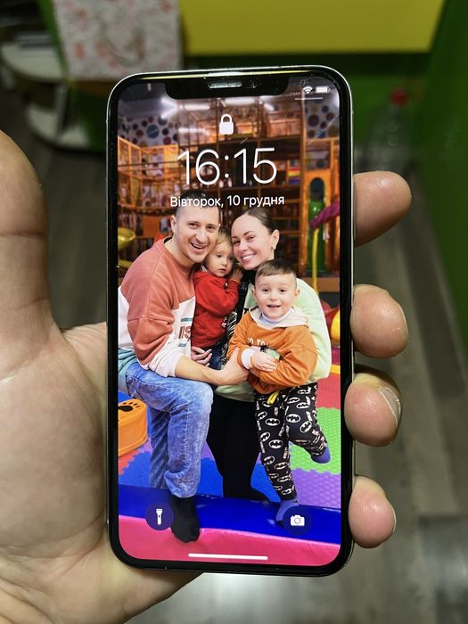 Iphone XS 64 gb вживаний