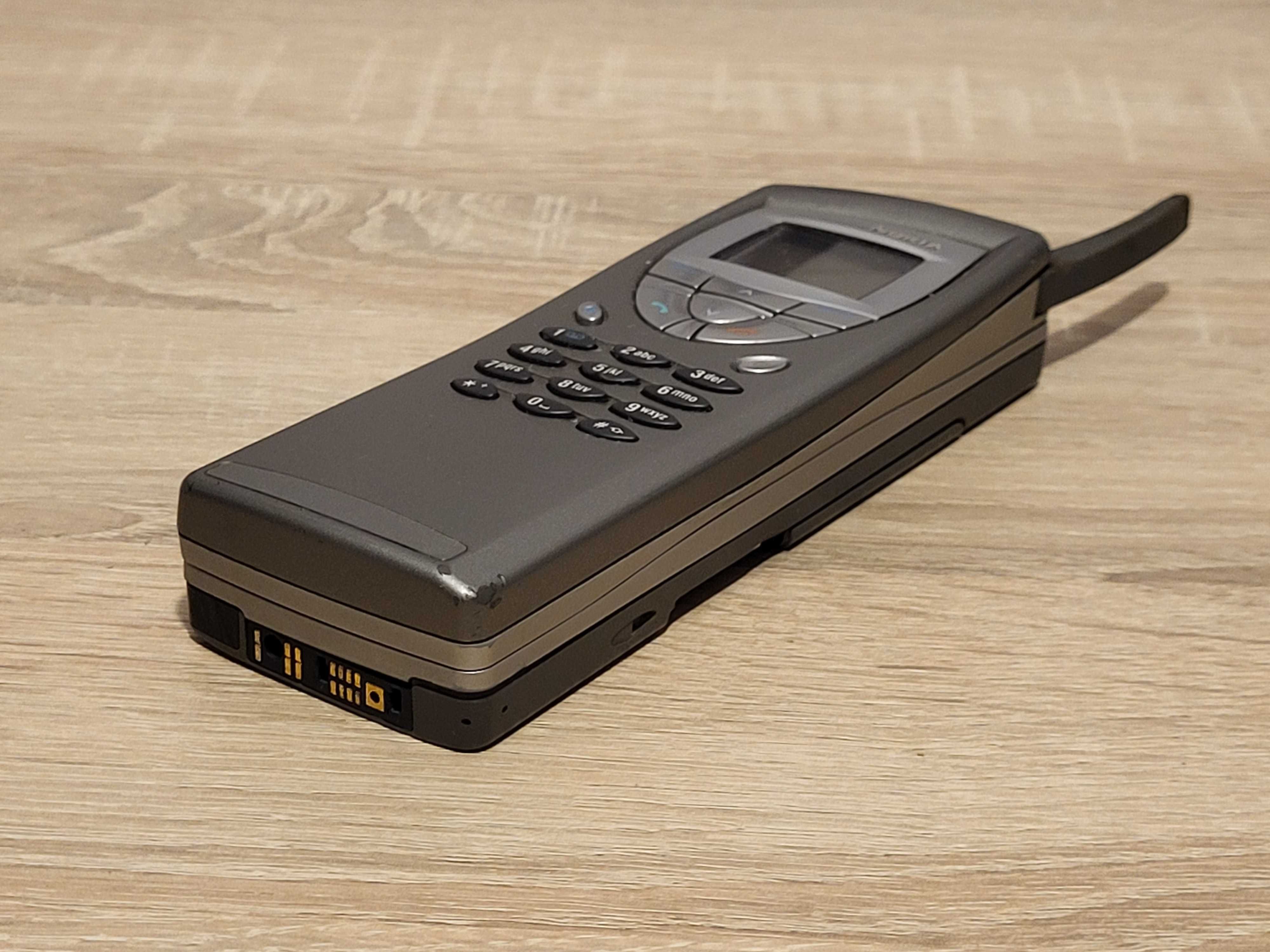 Nokia 9210 Communicator RAE-3N stary telefon palmtop komputer