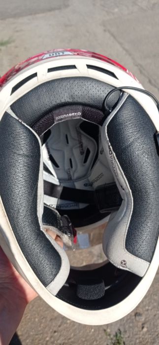 Продам мотошолом