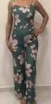 Roupa usada em bom estado