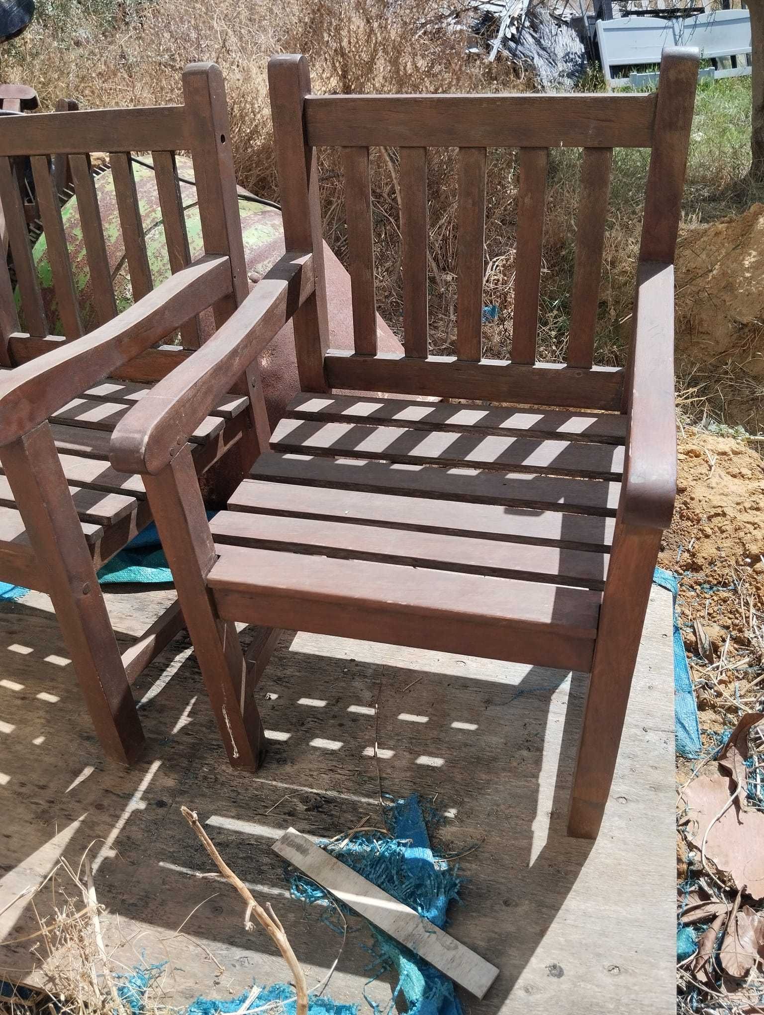 Conjunto Mesa e Cadeiras Exterior