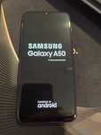 Продам телефон Samsung a50 4/64 (a505)