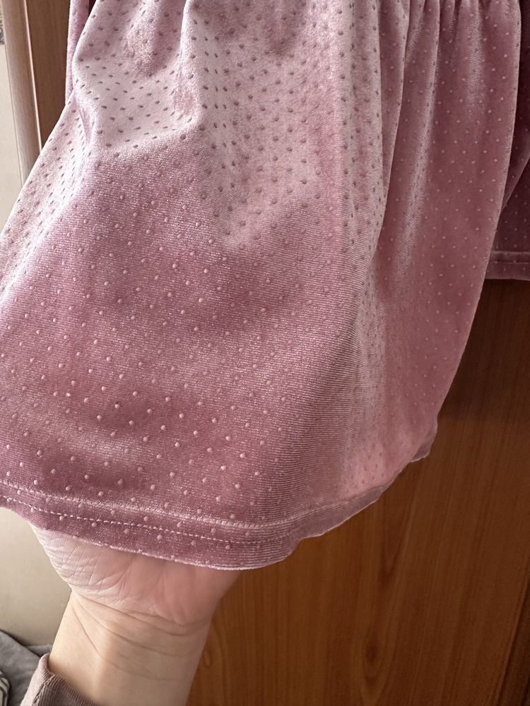 Piękna welurowa sukienka roz 92