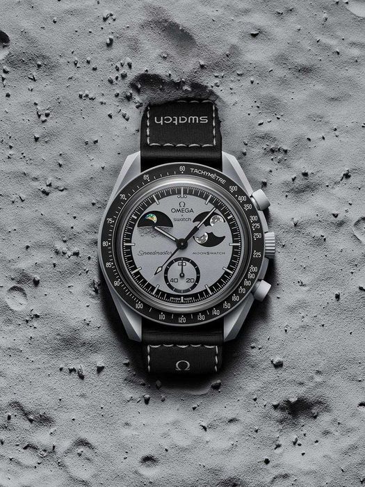 Omega x Swatch Moonswatch Mission to Earthphase