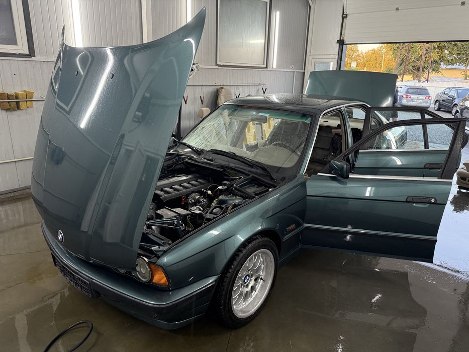 BMW 5 E34 музейна