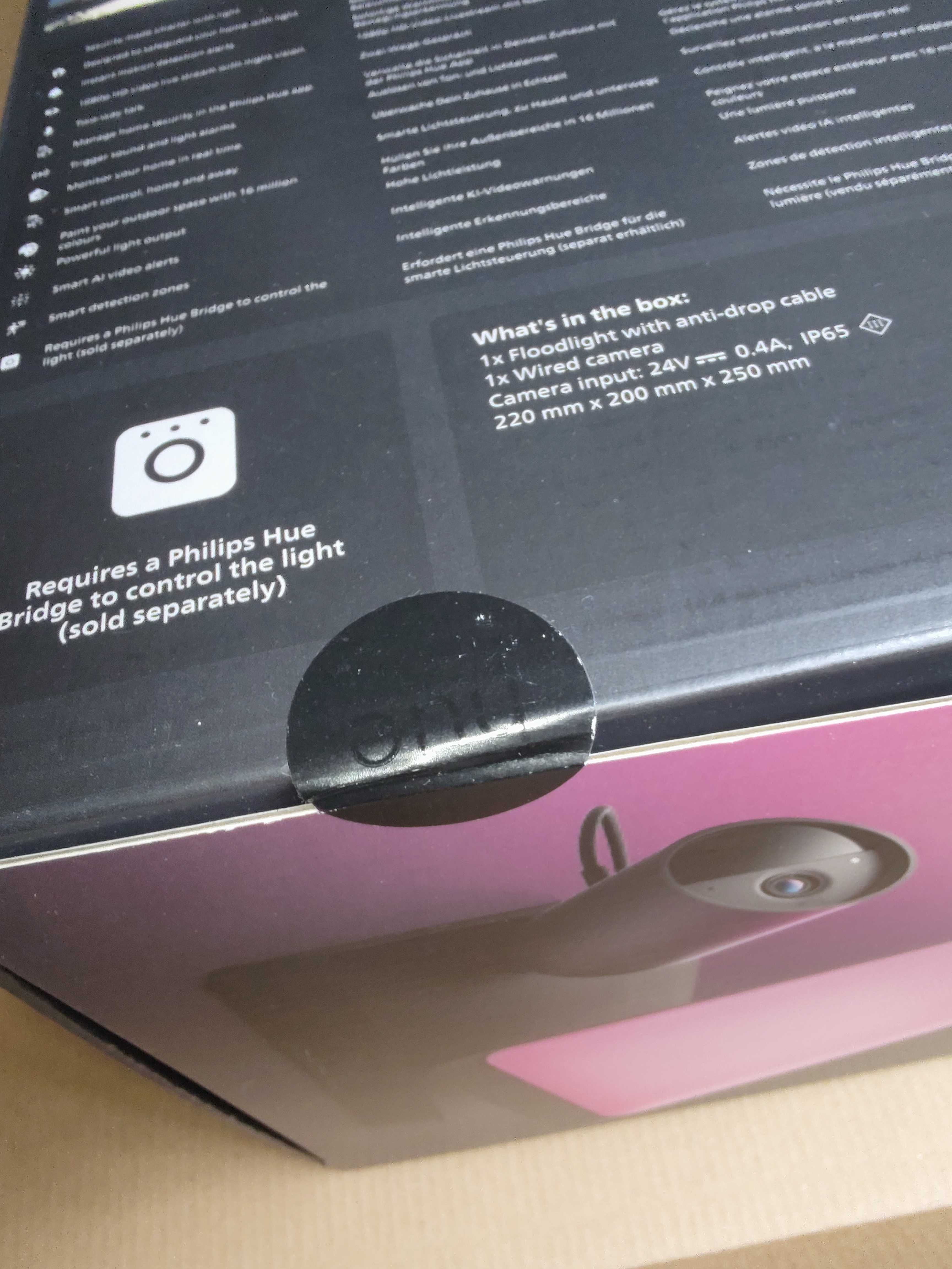 Philips Hue Secure Reflektor zewnętrzny z kamerą