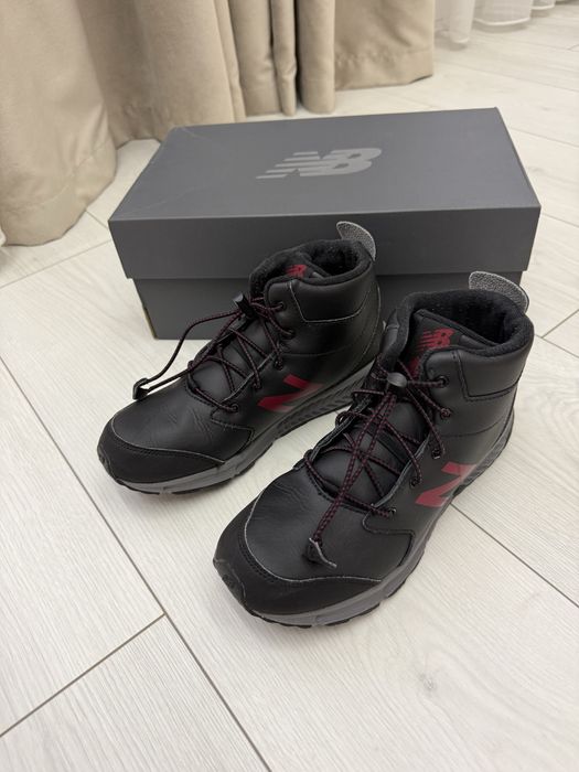 Ботінки кросівки осінь зима весна new balance 38 23.5