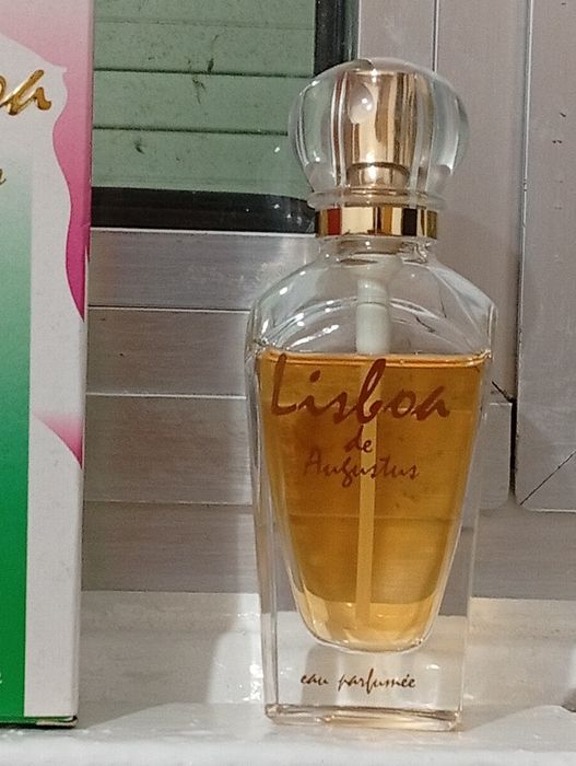 Eau de Parfum Lisboa de Augustus novo em caixa
