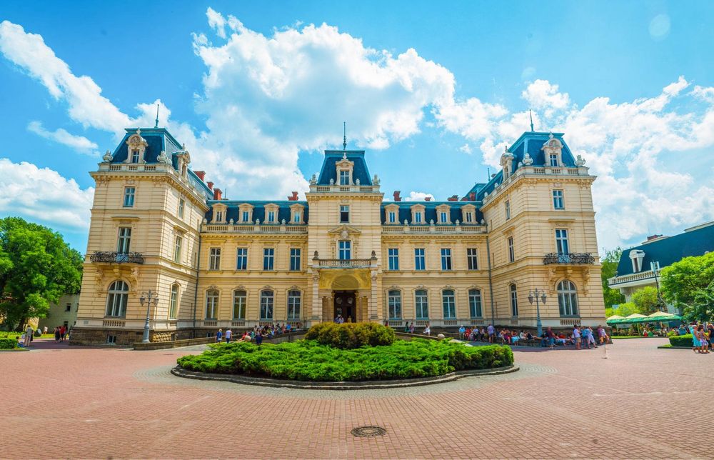 Продаж квартири в центрі, вул. Коперника ( Палац Потоцьких )