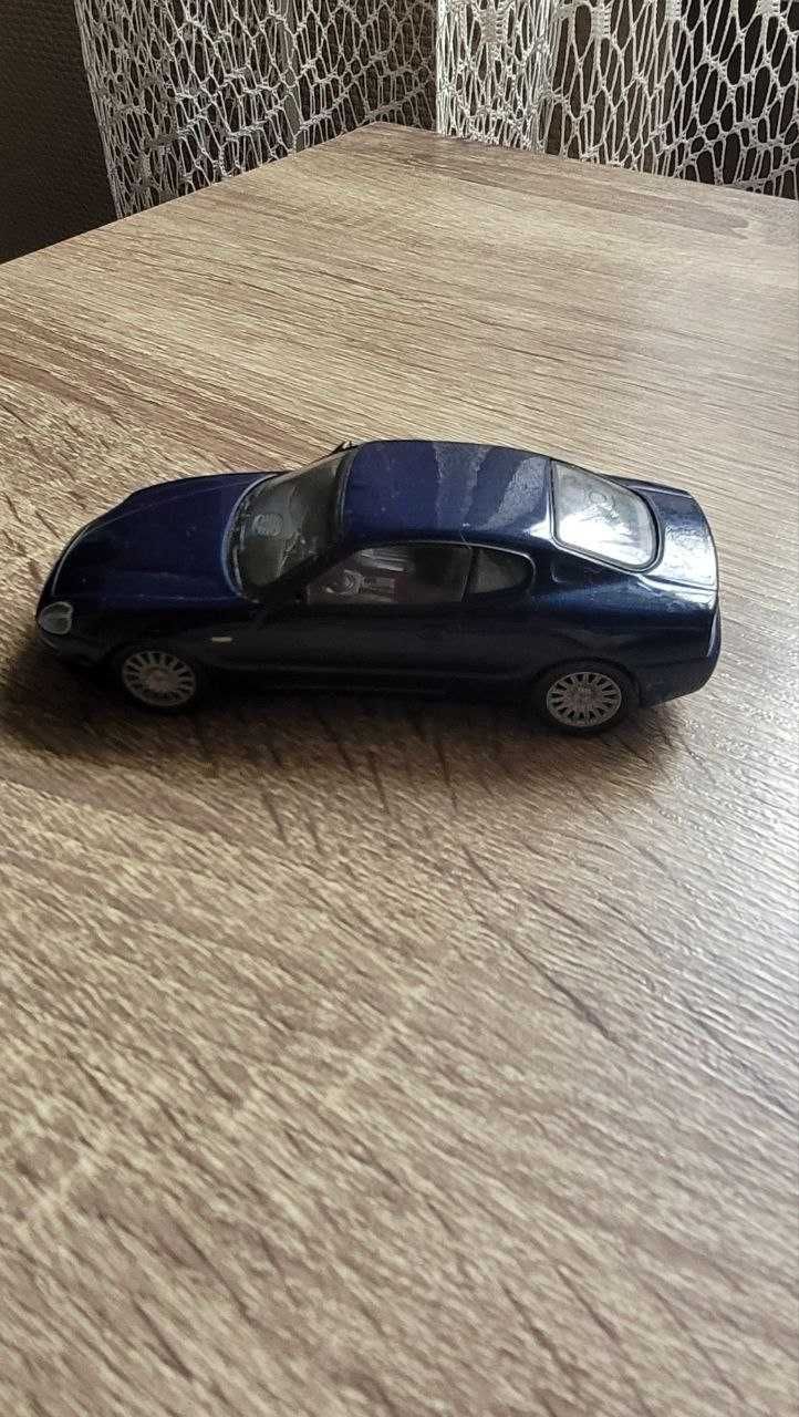 Модель авто Maserati Coupe