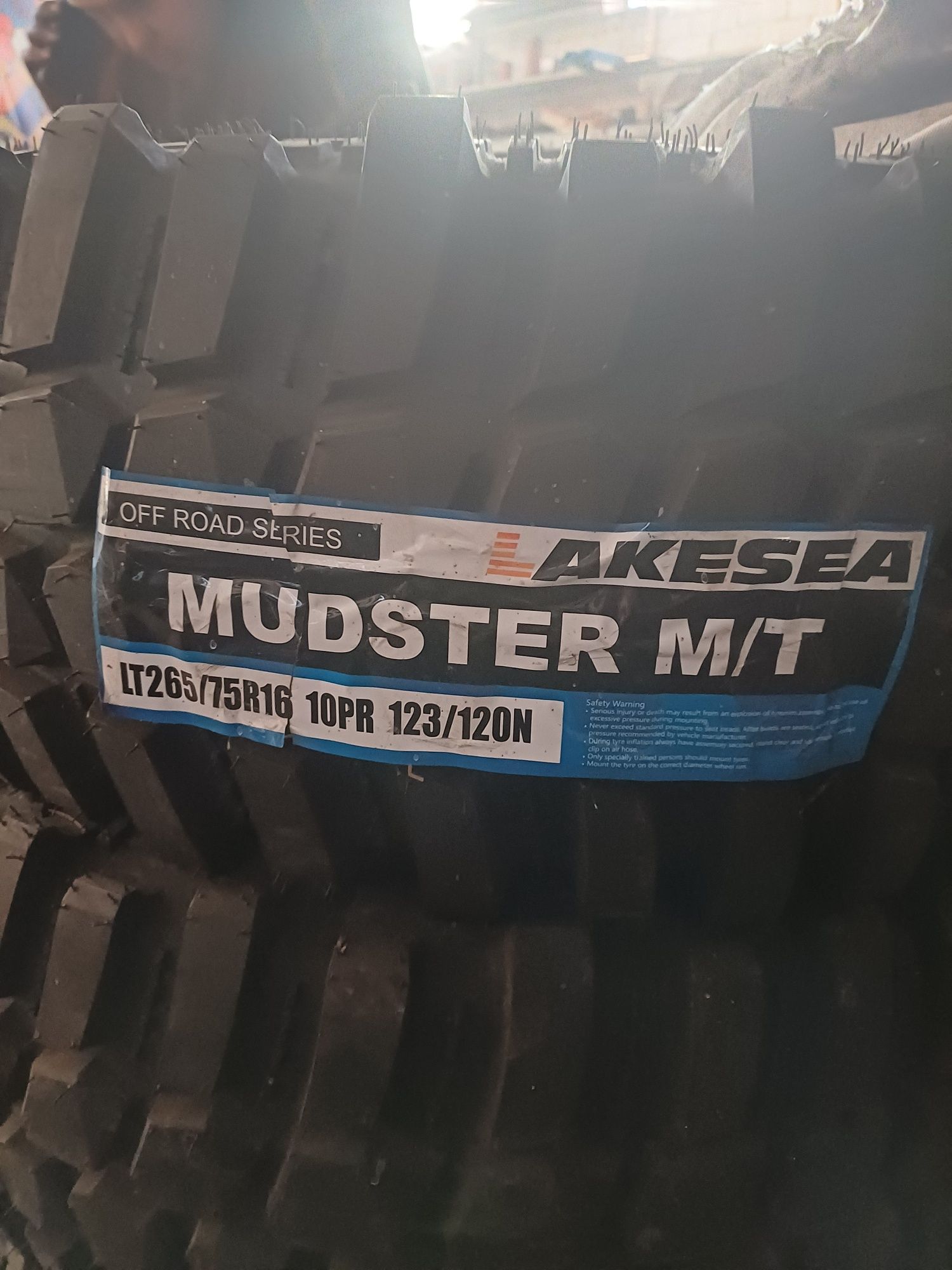 MUDSTER M/T LT 265/75 R16